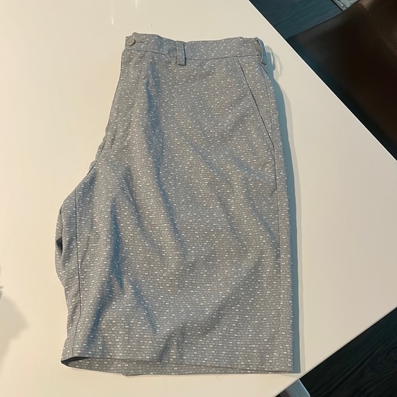 Mens golf shorts - Picture 1 of 4